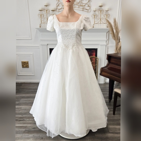 Mary's Bridal Dresses & Skirts - Mary's Vintage 90s Y2K White Short Sleeve Pearl Tulle Quince Wedding Dress sz 18